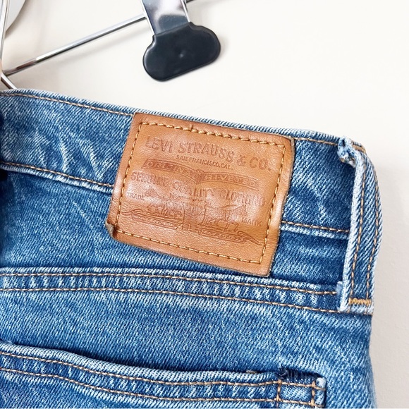 Levi's Premium Wedgie Straight Button Fly High Rise Crop Jeans Medium Wash 25 - Picture 10 of 12